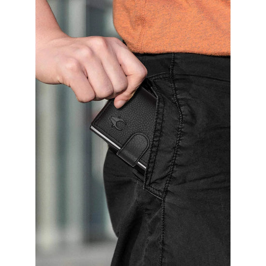 ARNOLD RFID Protected Leather Card Holder for Men - WILDHORN
